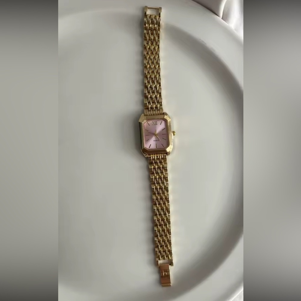 Classic Gold Pink Quartz Watch —Pink Dial & Linked Bracelet - Picture 6 of 7